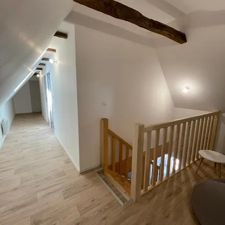 La Loge D'Evelyne Villa Villecomtal Exterior photo